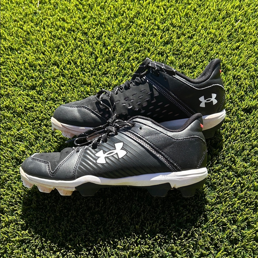 Under Armour Black and White Baseball Cleats